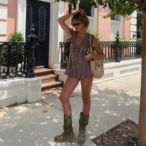 Frye Campus 12R Boots In Olive 8 NWT - Picture 9 of 15